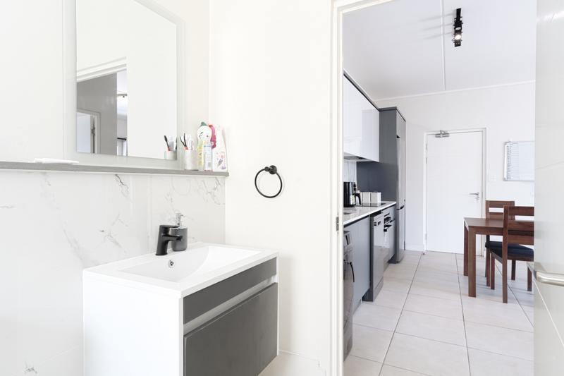 To Let 1 Bedroom Property for Rent in The Huntsman Western Cape